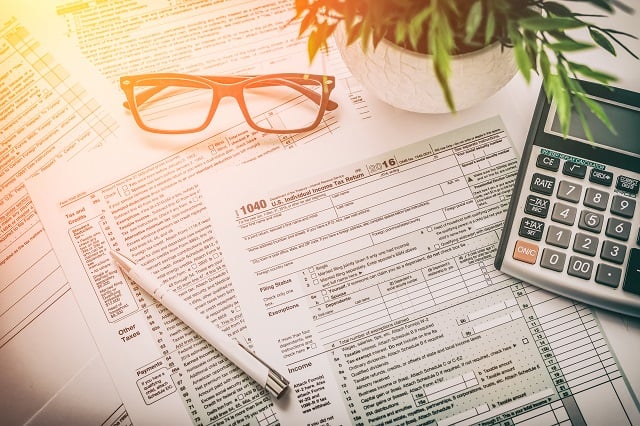 Here's Your Tax Filing Day Checklist: Make Sure You Do These 6 Things
